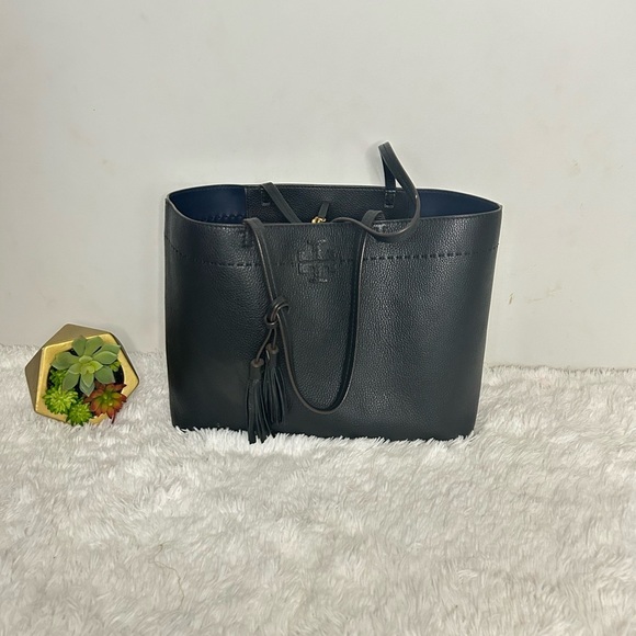 Tory Burch Handbags - Tory Burch bucket bag
